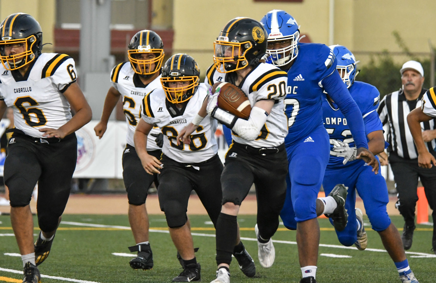 090321 CHS LHS football 24.JPG